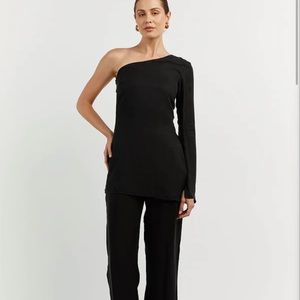 DISSH One Sleeve Tunic- WHITE